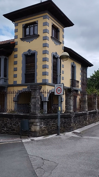 notaría Registro de la Propiedad de Pola de Lena
